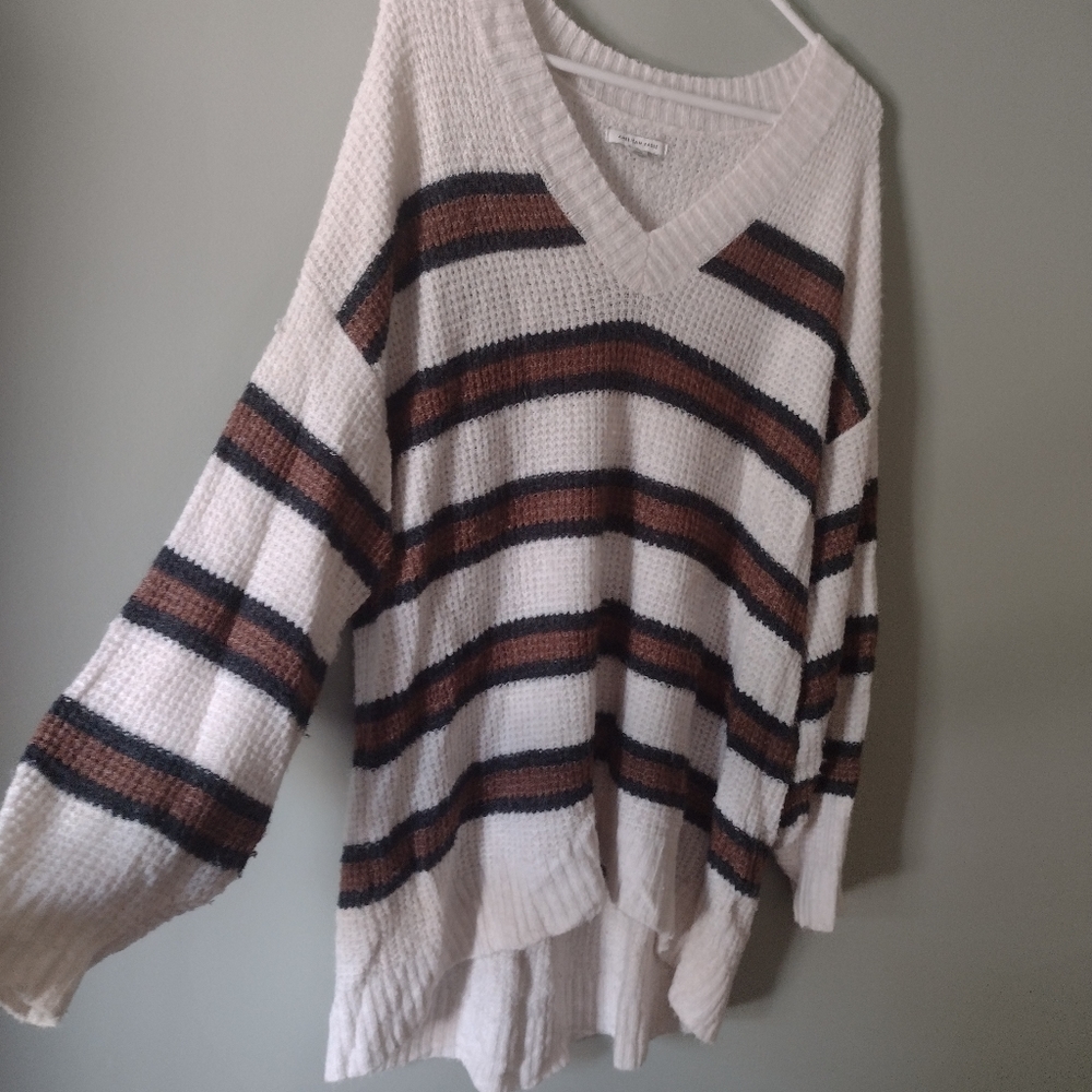 American Eagle Sweater - Picture 2 of 4